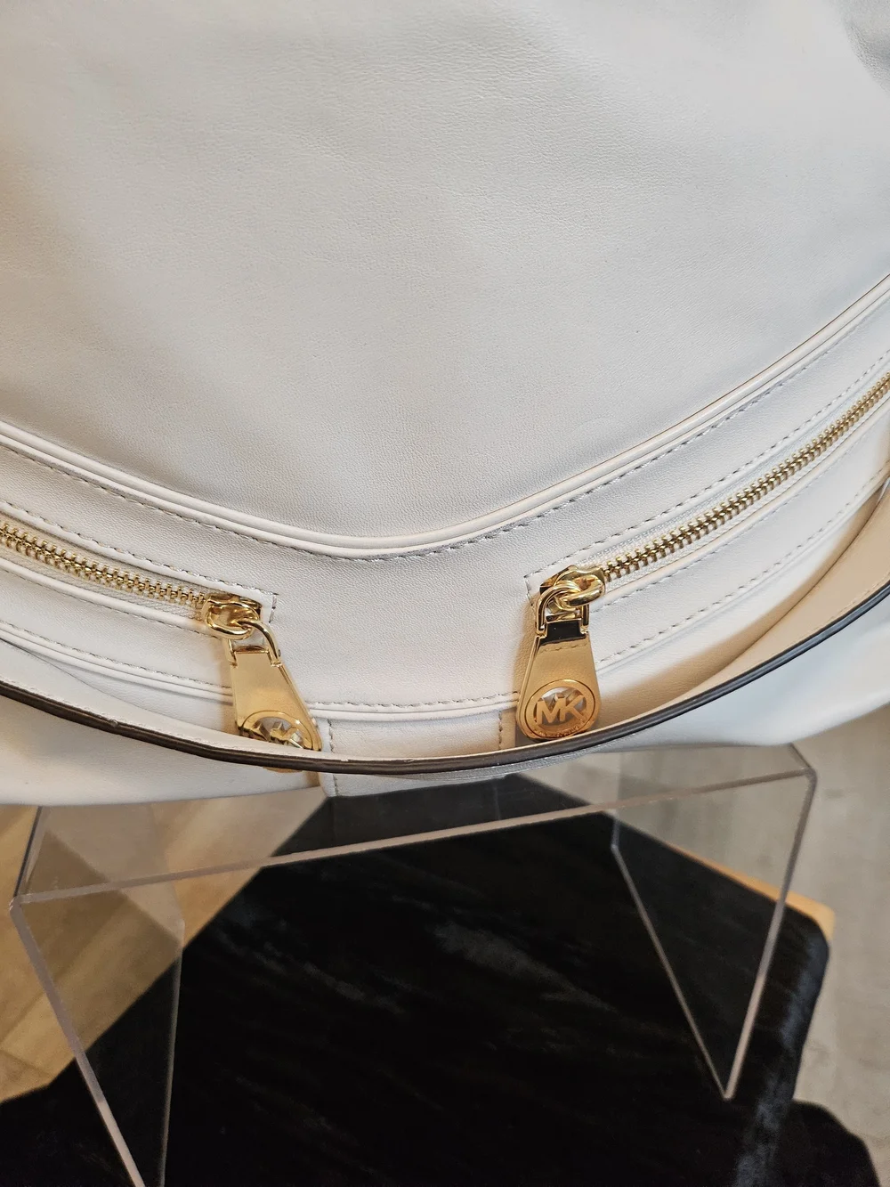 Michael Kors Cream Leather Convertible Hobo Shoulder Bag (One Size)